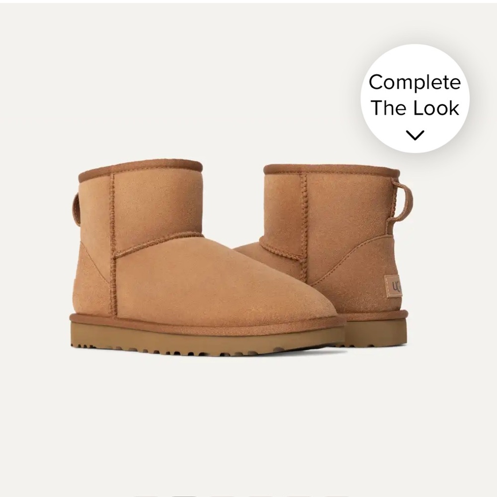UGG MINI Boots size 7 UGGS CLASSIC MINI ll 2 chestnut color used